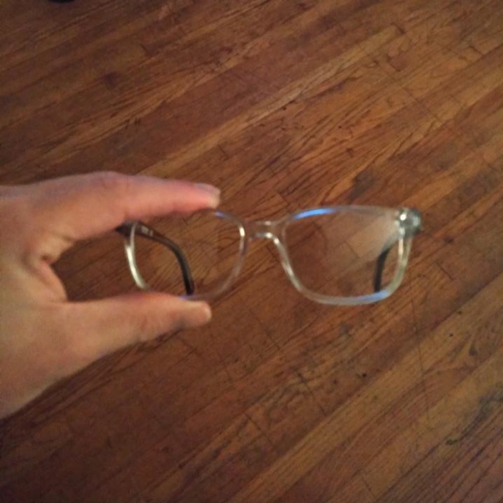 Kenneth Cole non prescription glasses (clear lense